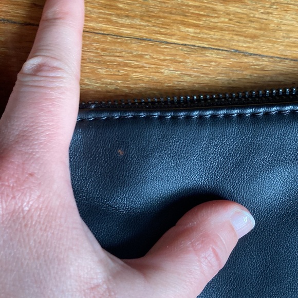 Like New Simply Vera Vera Wang Purse - Picture 9 of 10